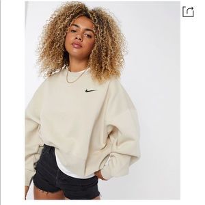 Nike Essentials Crewneck Oatmeal Size Small S